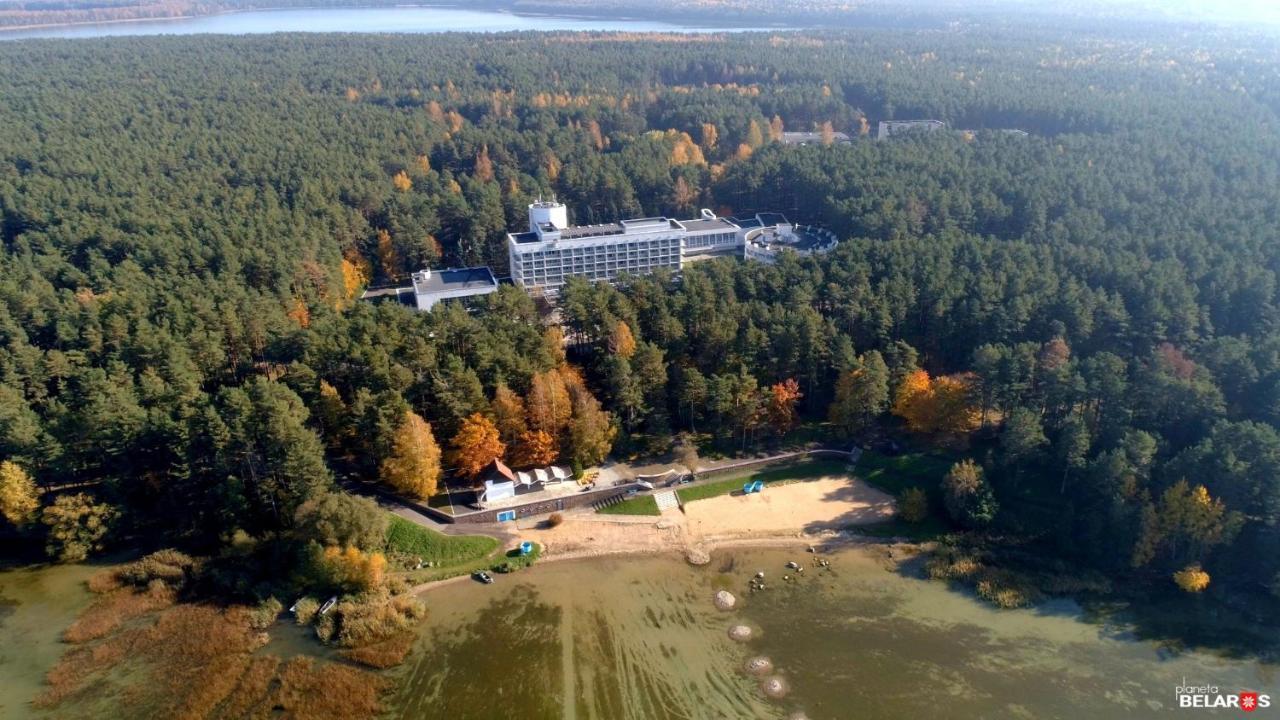 מלון Gatovichi Sanatorii Sosny At Naroch Lake מראה חיצוני תמונה