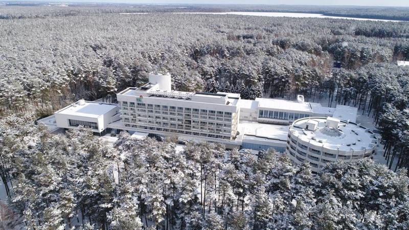 מלון Gatovichi Sanatorii Sosny At Naroch Lake מראה חיצוני תמונה